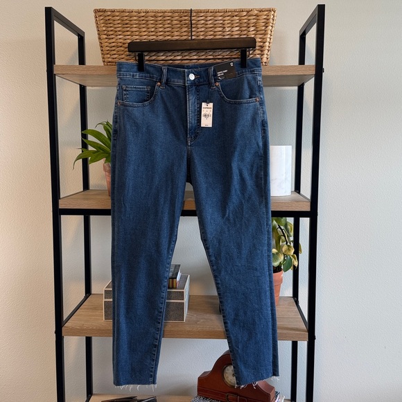 Express Denim - NWT Express High-Rise Cropped Skinny Raw Hem Supersoft Jeans, 12